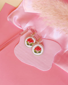 Brincos Embroidery Mushrooms